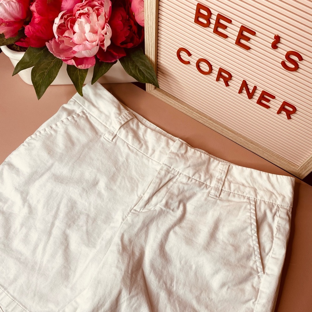 G.H.Bass Co. womens shorts White Size 2